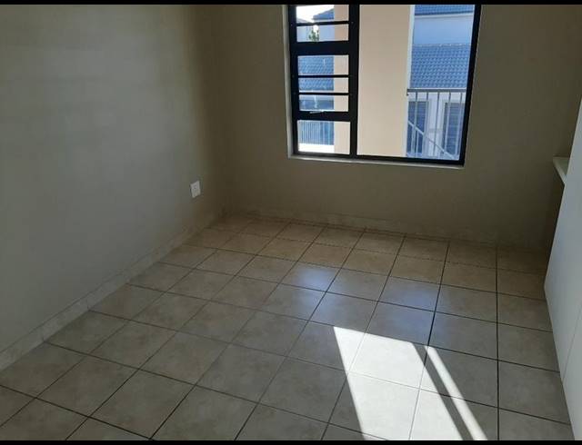 2 BEDROOM PROPERTY TO RENT IN BURGUNDY ESTATE
